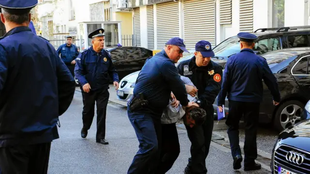 В Нови-Саде девять человек задержали за участие в беспорядках