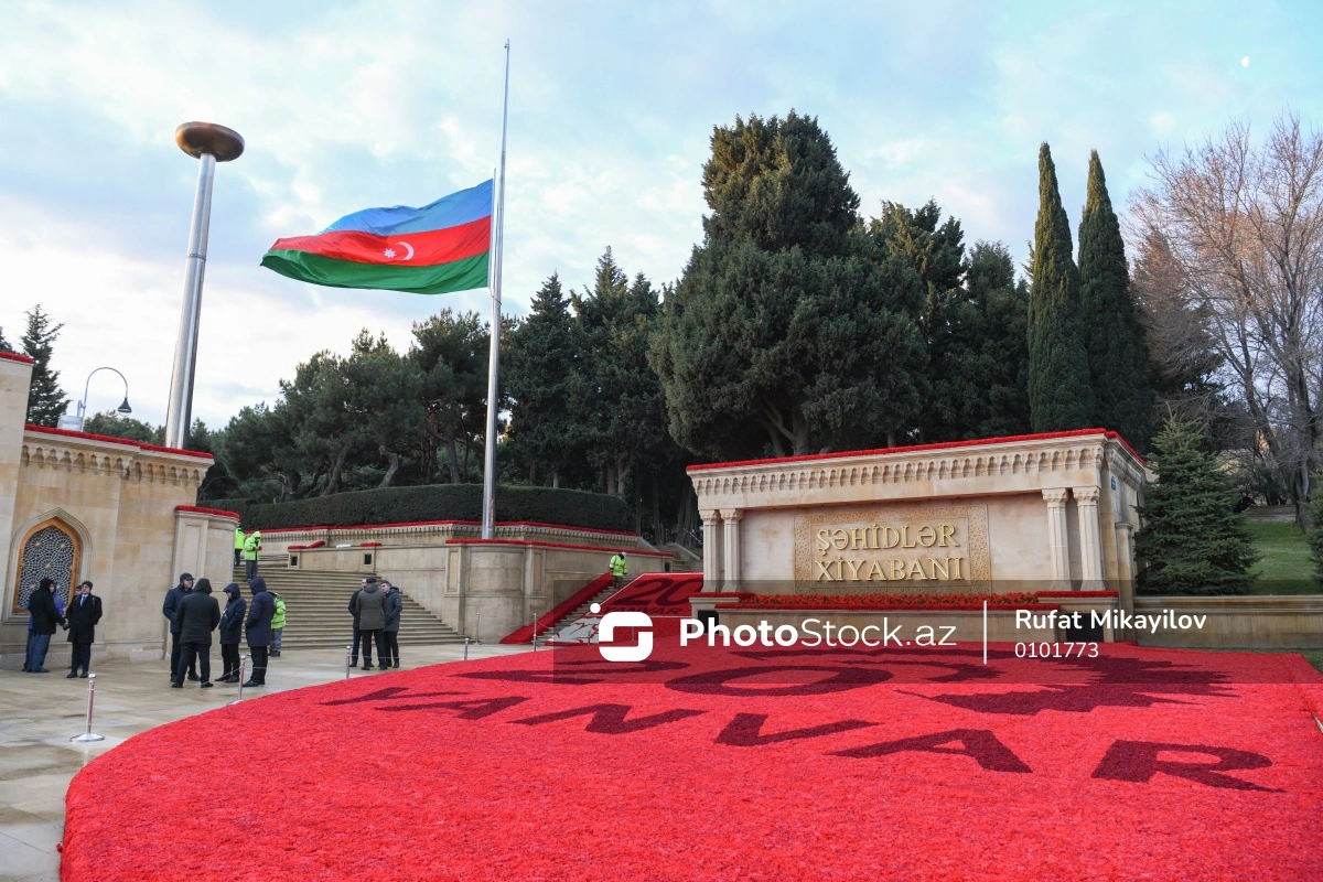 Азербайджанский народ чтит память шехидов 20 Января-ФОТО