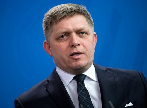 Фицо обвинил Украину в кибератаке на крупнейшую страховую компанию страны