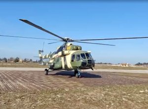 Азербайджан поднял в небо вертолёты-ВИДЕО