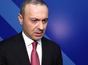 Секретарь Совбеза Армении посетит Францию