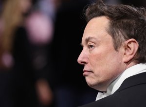 Tesla предложила Маску премию в $1 трлн