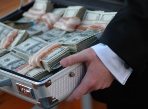 Украина впервые вернула из-за границы украденные коррупционерами деньги