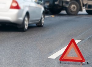 В Товузе спасатели извлекли женщину-водителя из деформированного после ДТП автомобиля