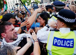 Пропалестинские протесты в Лондоне обернулись массовыми задержаниями