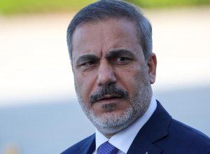 Хакан Фидан призвал остановить Израиль