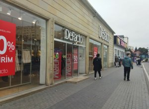 DeFacto закрывает свои магазины в Азербайджане