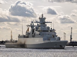 Китай обвинил корабли США и Великобритании в провокации в Тайваньском проливе