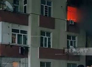 В поселке Мехдиабад произошел пожар, эвакуированы 15 человек