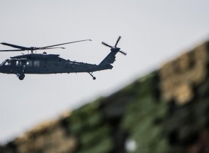 Возле военный базы в штате Вашингтон разбился вертолет