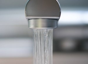 Британия призывает граждан сократить потребление воды на 20 литров в день