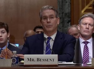 Бессент исключил отправку войск США в Украину