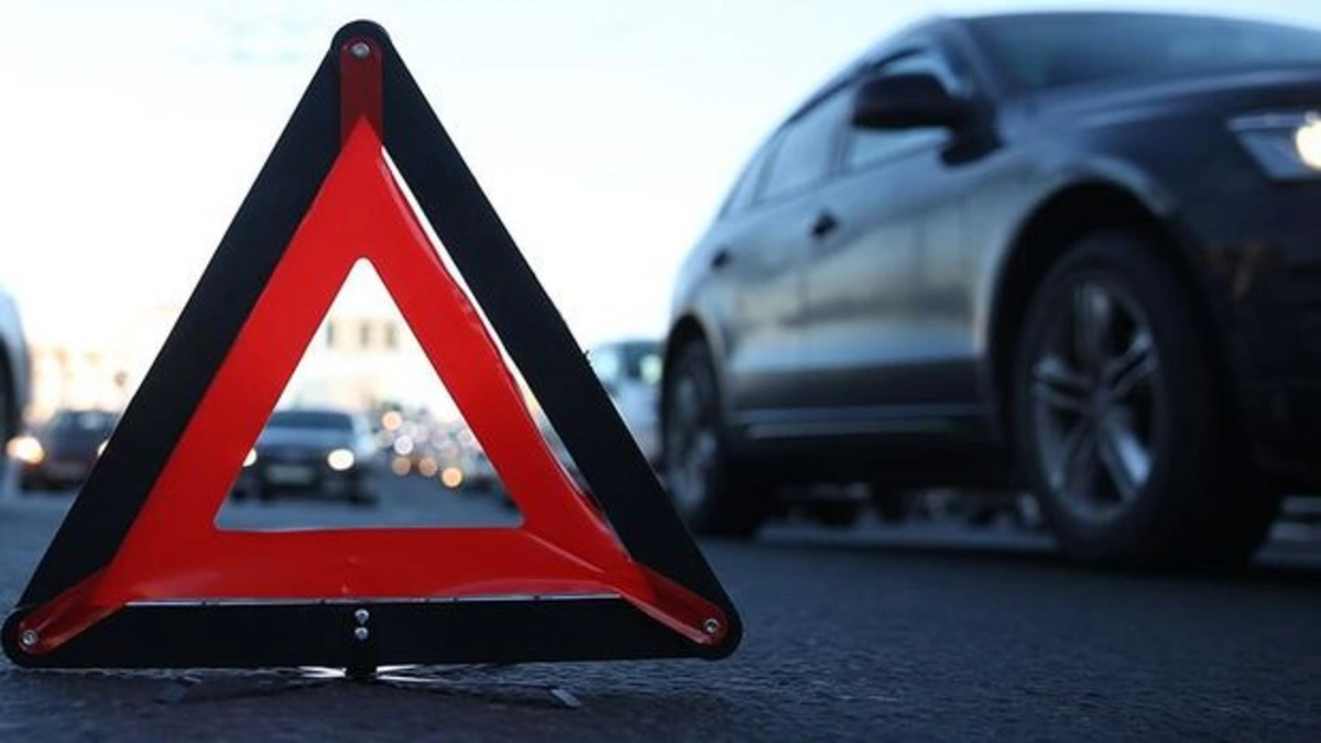 В Гаджигабуле перевернулся автомобиль, пострадали пять человек