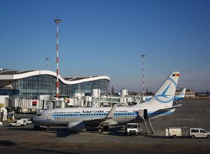 В Румынии работа крупнейшего аэропорта нарушена из-за беспилотника
