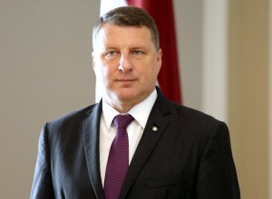 Экс-президент Латвии: Изменение климата - не проблема будущего, мир уже ощущает его последствия