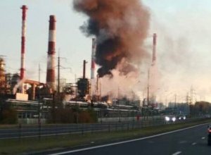 Пожар в одном из крупнейших НПЗ России