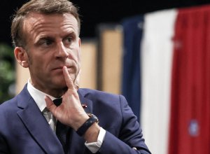 Макрон встал на защиту международного права по российским активам