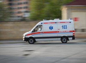 Avtomobildən sızan maddə faciəyə çevrildi: Göygöl sakininin üzü yandı