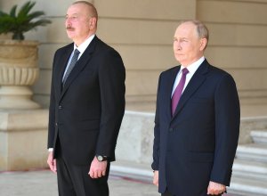 Алиев и Путин начали переговоры в Душанбе