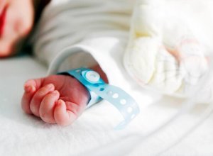 В Азербайджане несовершеннолетняя родила от мужчины старше её на 11 лет