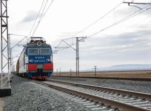 В Товузе поезд сбил выбежавшего на пути человека