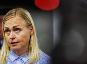 Валтонен досрочно покинула Грузию ради встречи с Алиевым