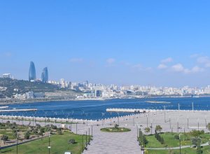 Воздух в Баку прогреется до 23 градусов