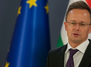 Сийярто: Венгрия не будет блокировать новый пакет санкций ЕС против РФ