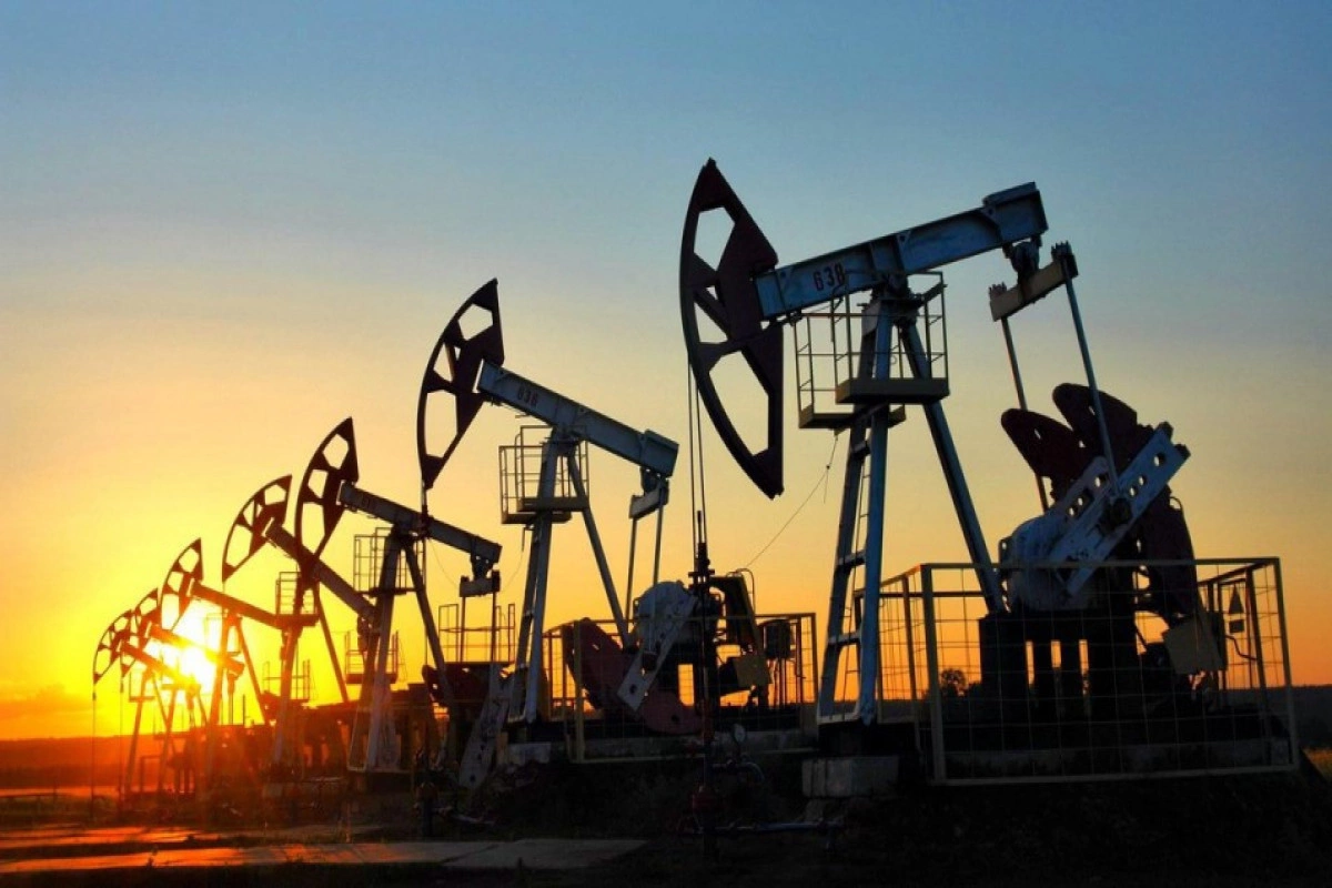 Цена на азербайджанскую нефть превысила $62