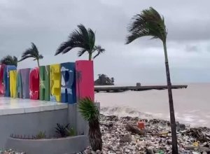 На Гаити из-за урагана 