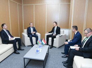 Байрамов и Сийярто встретились в Самарканде