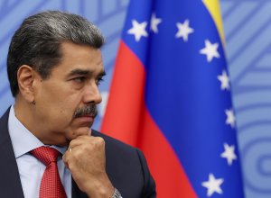 СМИ: Мадуро обратился к РФ за военной помощью