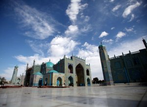 Мощное землетрясение в Афганистане: частично разрушена Голубая мечеть