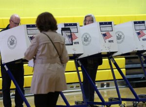 На выборах Нью-Йорка впервые с 1969 года проголосовали рекордные 2 млн человек