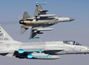 Истребители JF-17 впервые показаны на военном параде