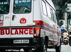 В Дели при взрыве автомобиля 8 человек погибли, 24 пострадали