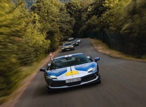 В Баку владелец Ferrari оштрафован за грязный выхлоп