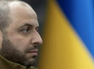 Умеров на фоне коррупционного скандала вернулся в Украину