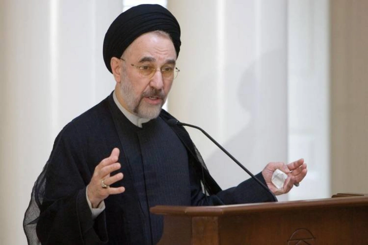 Экс-президент Ирана: Исламская республика находится под угрозой падения