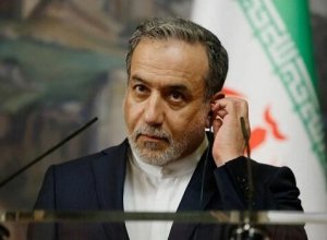 Арагчи отбыл в Париж