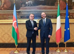 Джейхун Байрамов обсудил стратегическое партнерство с председателем Палаты парламента Италии - ОБНОВЛЕНО