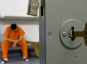 В Тунисе 40 политиков, бизнесменов и журналистов получили до 45 лет тюрьмы