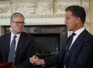 Стармер и Рютте отметили, что мирные переговоры по Украине набрали обороты