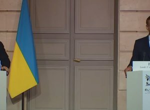 Макрон: Только Украина может обсуждать вопрос территорий