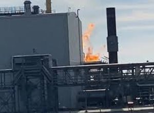 Пожар на предприятии Botaş в Силиври удалось локализовать