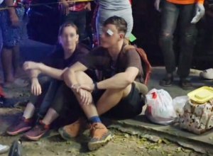 В Таиланде локомотив протаранил пассажирский состав с туристами