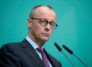 Welt: Мерц с 2021 года подал тысячи заявлений по фактам оскорблений в свой адрес