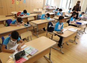 В Баку более 47 тыс. учеников сменили школу через электронную систему