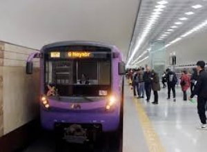На Фиолетовой линии бакинского метро переходят на 5-вагонные поезда