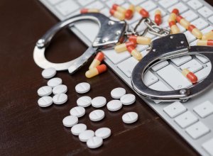 В Азербайджане арестована женщина за пропаганду наркотиков в соцсети